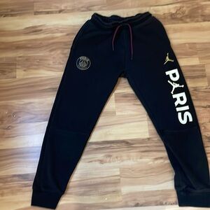 Nike Jordan PSG Sweatpants Size Medium-Boys